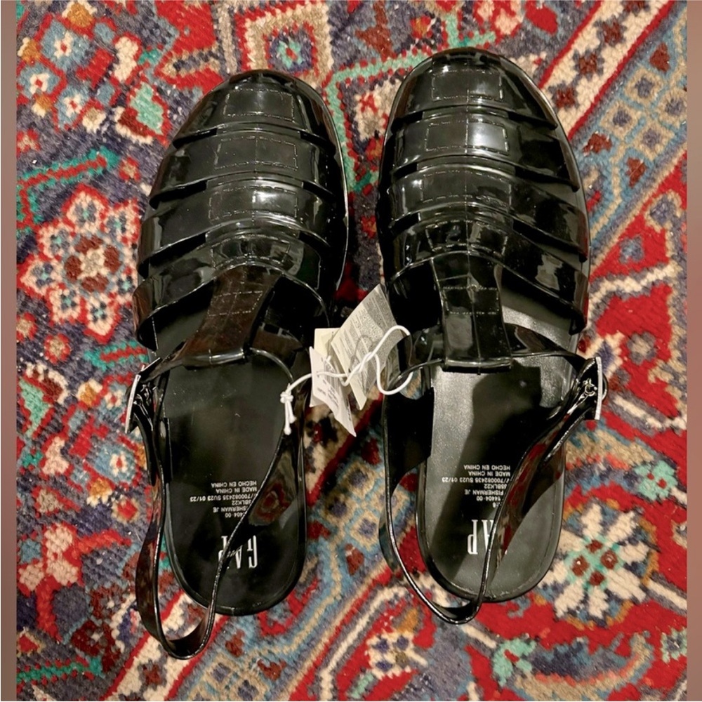 Gap NWT Women's Fisherman Jelly Sandals, black, size 6